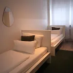 D10 I Shared Bathrooms&kitchen 게스트하우스 *