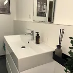 D10 I Shared Bathrooms&kitchen Garching bei München