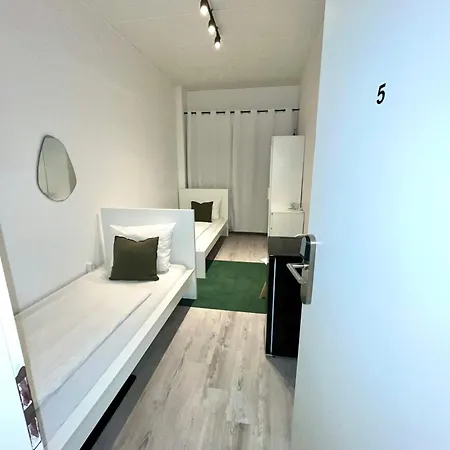 Гостевой дом D10 I Shared Bathrooms&kitchen