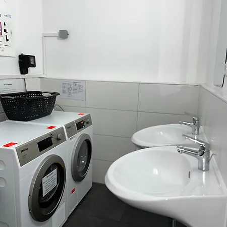 Гостевой дом D10 I Shared Bathrooms&kitchen *