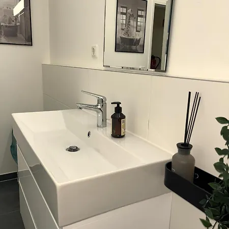 D10 I Shared Bathrooms&kitchen Гархинг-бай-Мюнхен