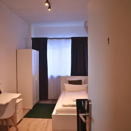 D10 I Shared Bathrooms&kitchen Гостевой дом