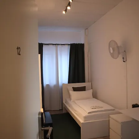D10 I Shared Bathrooms&kitchen Гостевой дом
