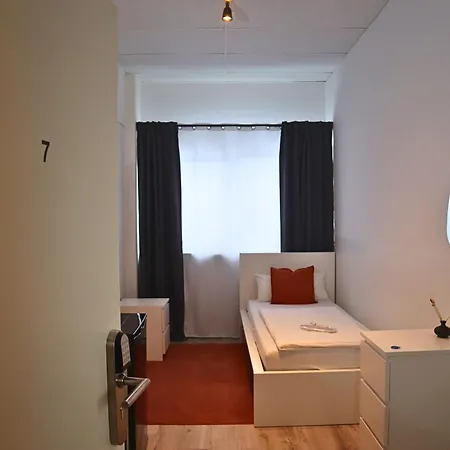 Гостевой дом D10 I Shared Bathrooms&kitchen *