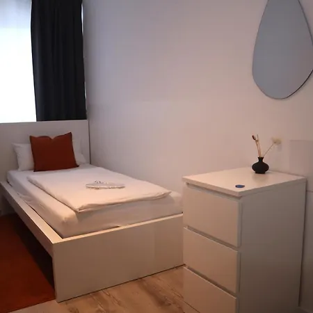 D10 I Shared Bathrooms&kitchen Гостевой дом