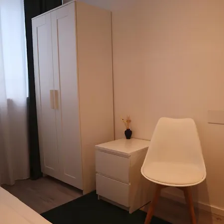 D10 I Shared Bathrooms&kitchen Гархинг-бай-Мюнхен