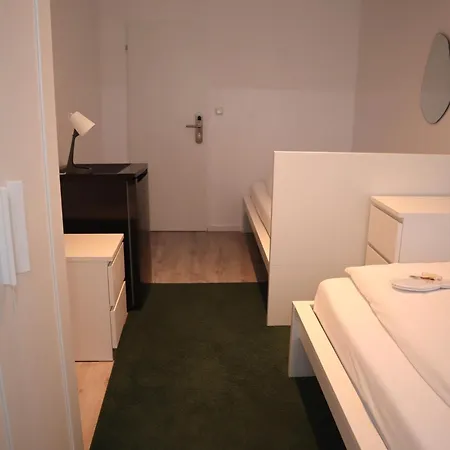 D10 I Shared Bathrooms&kitchen Гархинг-бай-Мюнхен