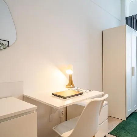 Гостевой дом D10 I Shared Bathrooms&kitchen