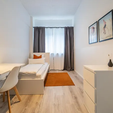 D10 I Shared Bathrooms&kitchen Гостевой дом