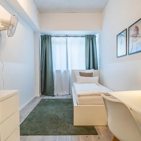 Гостевой дом D10 I Shared Bathrooms&kitchen *