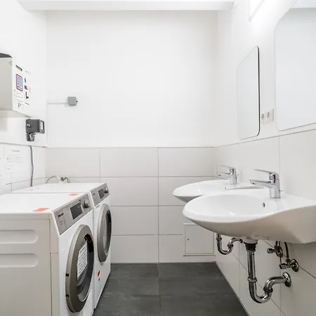 Гостевой дом D10 I Shared Bathrooms&kitchen