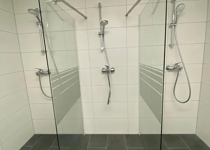 D10 I Shared Bathrooms&kitchen Pensionat