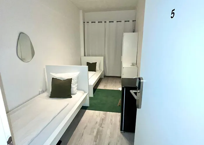 Pensionat D10 I Shared Bathrooms&kitchen
