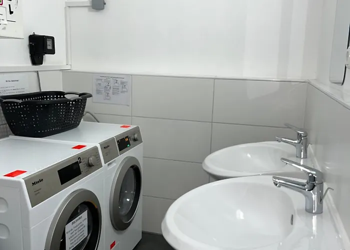 Pensionat D10 I Shared Bathrooms&kitchen *