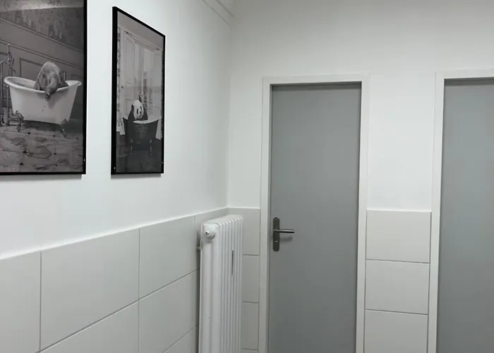 D10 I Shared Bathrooms&kitchen Pensionat Garching bei München