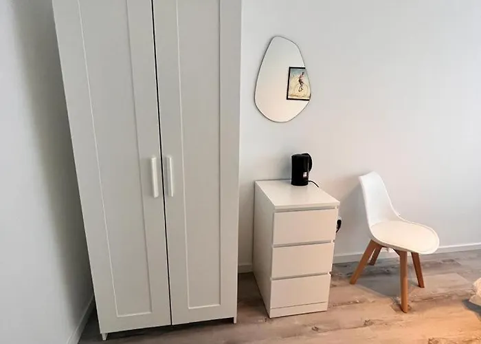 Pensionat D10 I Shared Bathrooms&kitchen *