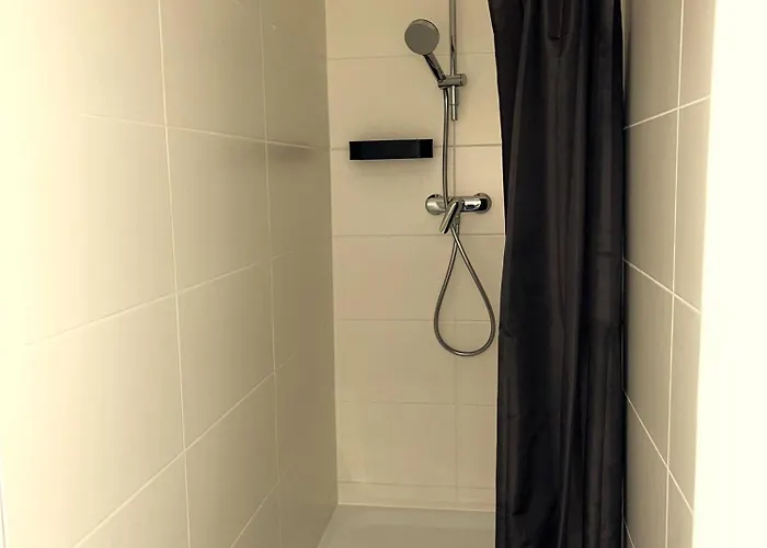 D10 I Shared Bathrooms&kitchen Garching bei München