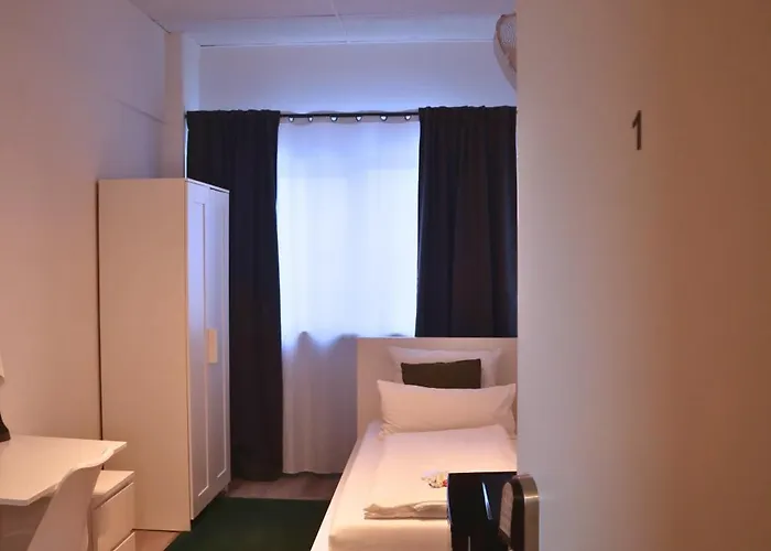 D10 I Shared Bathrooms&kitchen Pensionat