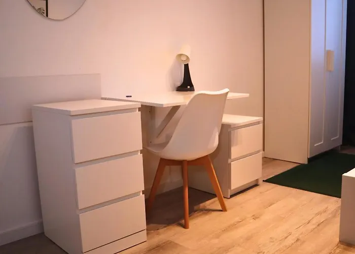D10 I Shared Bathrooms&kitchen *