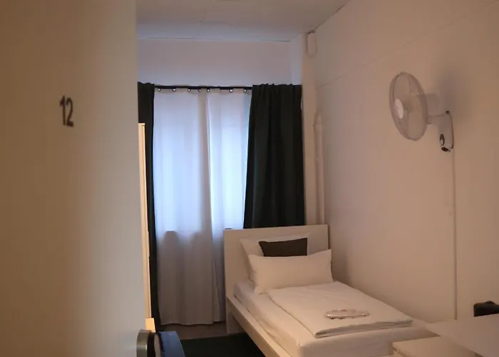 D10 I Shared Bathrooms&kitchen Pensionat