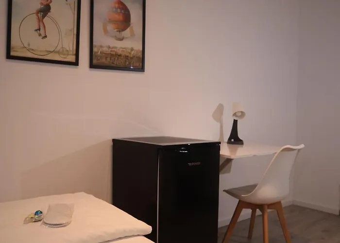 D10 I Shared Bathrooms&kitchen * Garching bei München