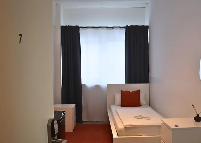 Pensionat D10 I Shared Bathrooms&kitchen *