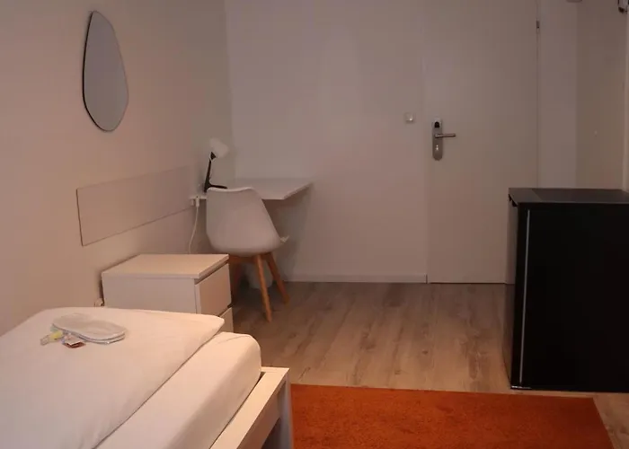 D10 I Shared Bathrooms&kitchen